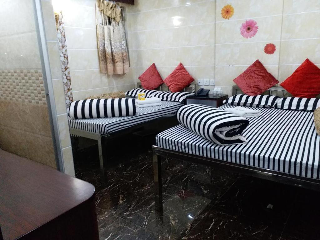 Ranjeet Guest House Hong Kong Exterior photo